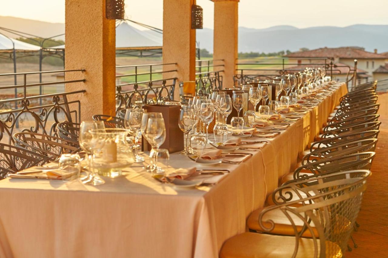 La Bagnaia Golf Resort Екстериор снимка