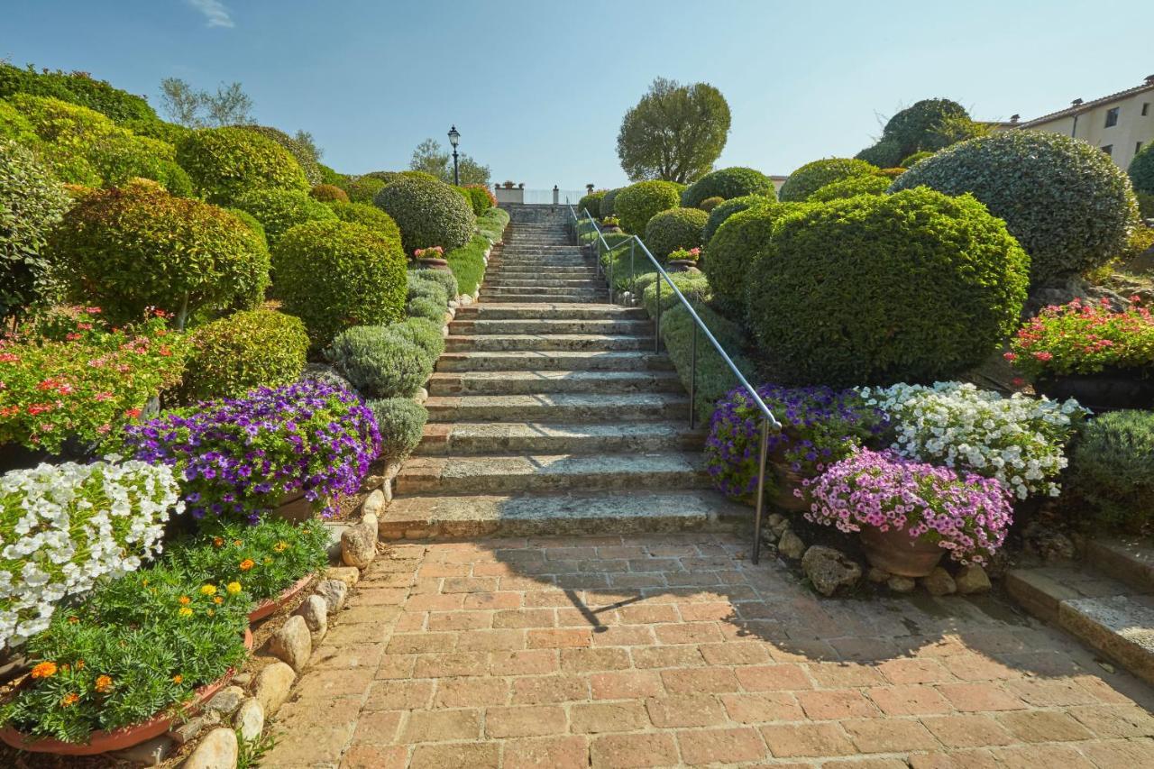 La Bagnaia Golf Resort Екстериор снимка