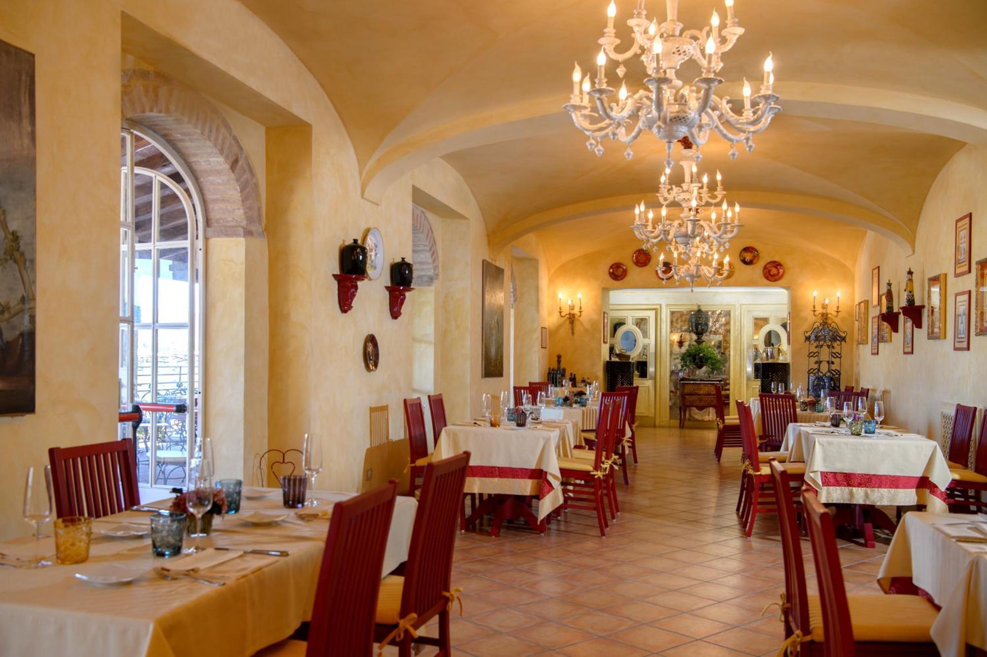 La Bagnaia Golf Resort Екстериор снимка