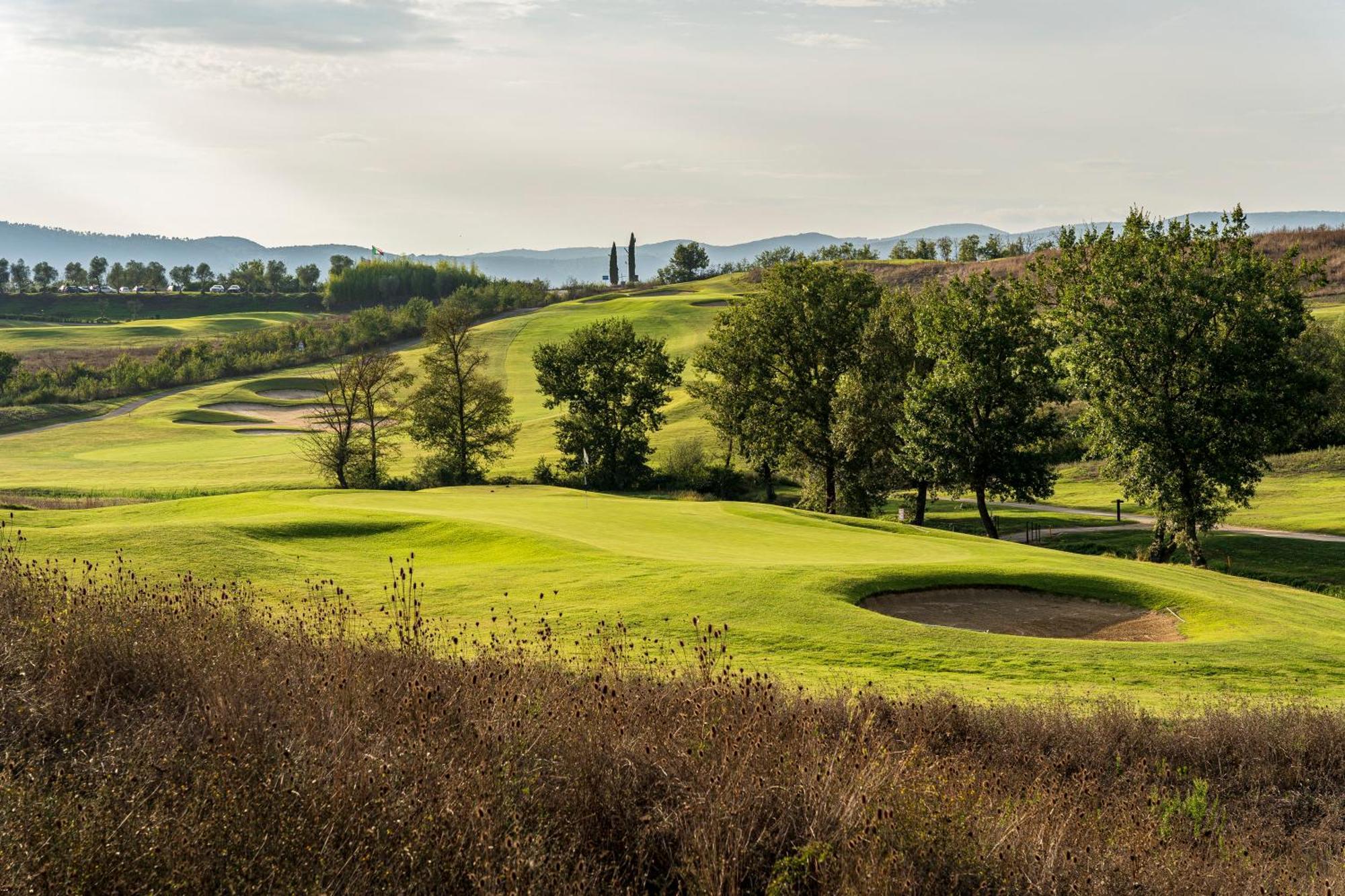 La Bagnaia Golf Resort Екстериор снимка