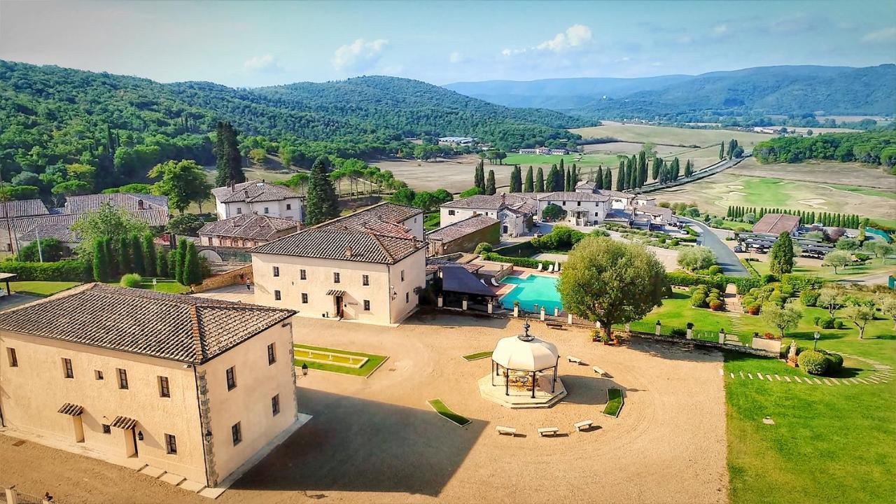 La Bagnaia Golf Resort Екстериор снимка